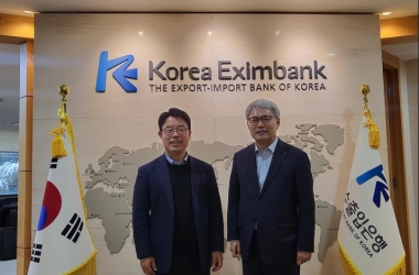 DongHae Lee, Director of Maritime Finance Center Visits Export-Import Bank of Korea President Hee-Seong Yoon 