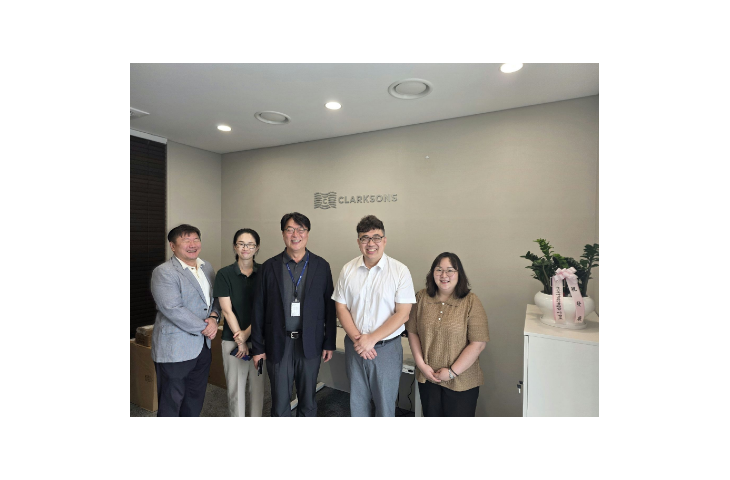 이명호 원장, Clarksons BIFC 63층(D-space) 입주 축하 및 환담